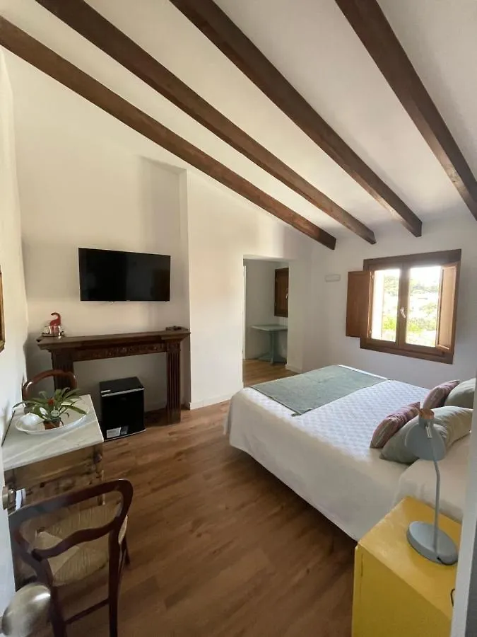 Vila Alaro Ti Guest house